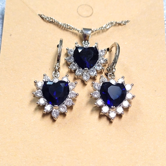 925S  Heart Shaped Blue Cubic Zirconia Jewelry Set - Picture 5 of 5